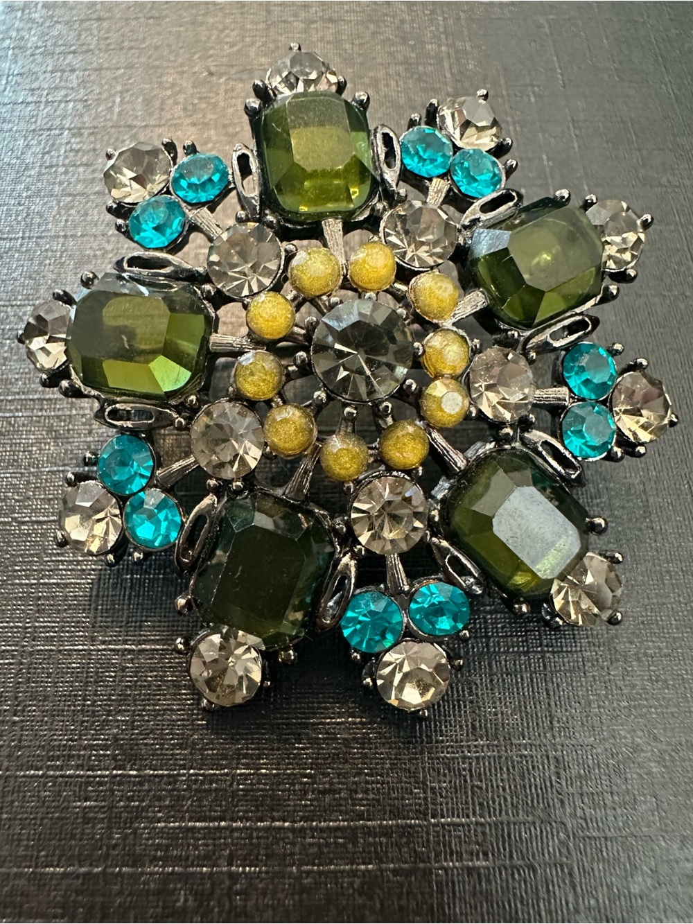 Vintage lucite & glass starbust brooch - Picture 1 of 4